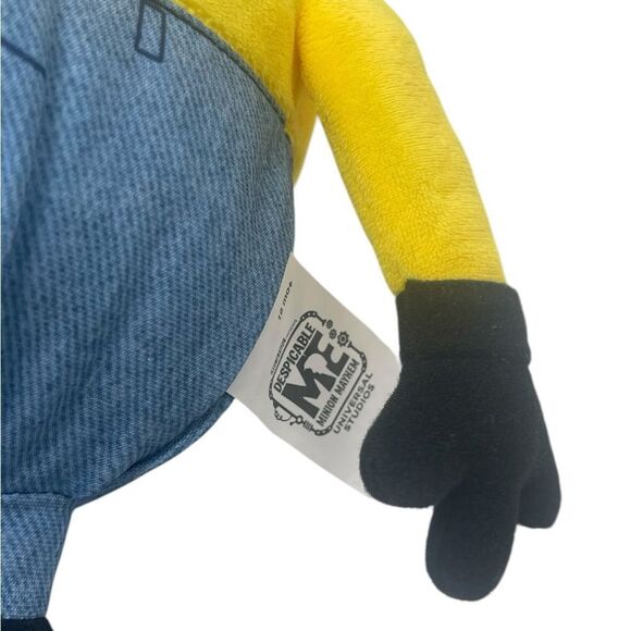 Universal Studios Park Despicable Me Minion Villain-con International Bob Plush - Picture 7 of 12